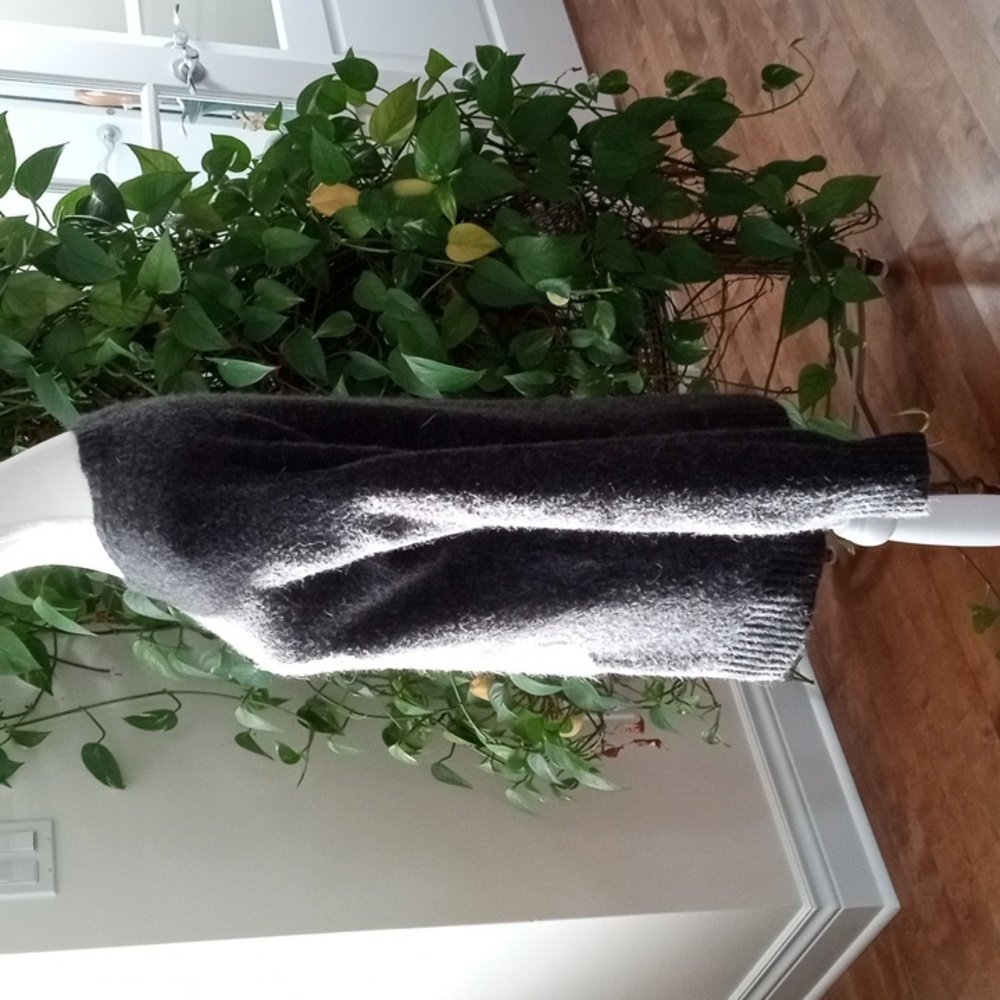 Women's Gray Alpaca Sweater with Deer Design - Picture 5 of 13